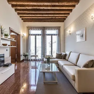 Ca' Del Monastero 1 Collection For 4 Guests With Balcony And Lift Apartment Venice
